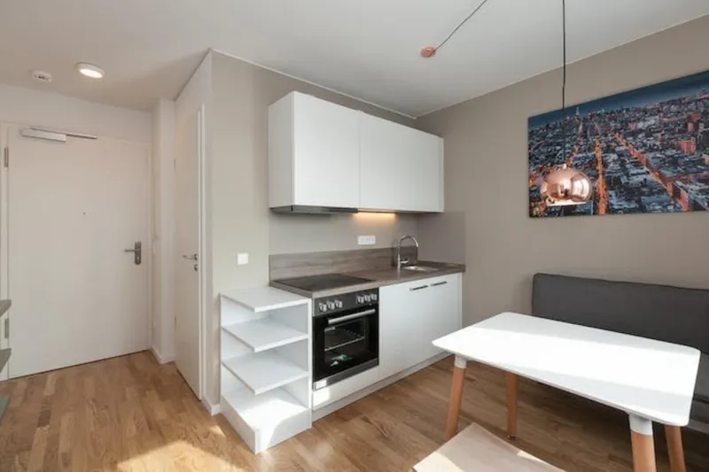 Attraktives möbliertes Apartment mit Balkon in Berlin-Steglitz — photo 1